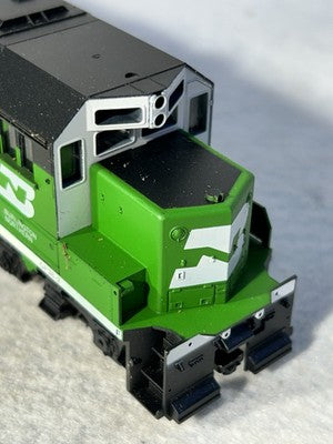 Nice Athearn Burlington Northern RR GP-38-2 Diesel Engine HO