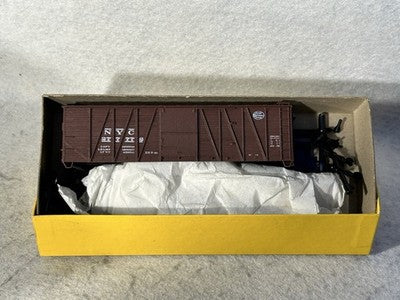 Select Accurail Various RR 40’ Box Car  Kits HO