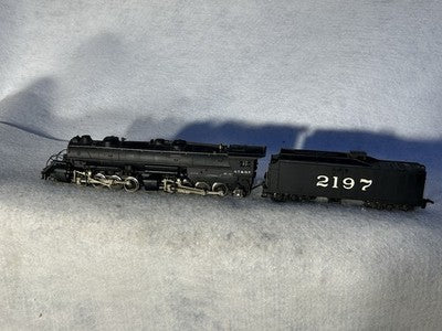 Nice Rivarossi Santa Fe RR  2-8-8-2 Mallet Loco HO (Ex Box Cab Railing)