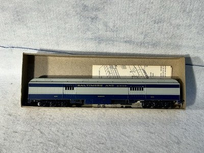 Cool Athearn Baltimore & Ohio RR F-7 A-B-A/6-Car Pass Set HO A & B Powered