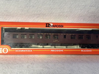Nice Proto/Rivarossi  Lehigh Valley PA engine/ 7 Car Passenger Set, HO