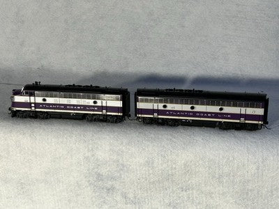 Gorgeous BLI Atlantic Coastline RR F-3 A/B Locomotive Set DCC Ready HO