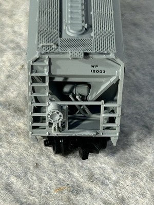 Nice Intermountain WesternPacific RR 3-Bay Center Flow Covered Hopper Car N