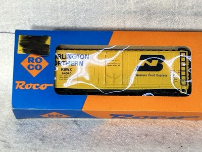 Efficient ROCO Burlington Northern RR 40’ TRACK CLEANING Car HO