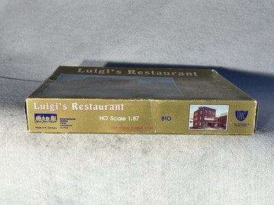 Nice IHC Luigi’s Restaurant Commercial Building Kit HO