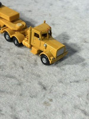 Cool Smart Toys 34 Wheeler Heavy Duty Low Boy Tractor Trailer HO (Ex Box)