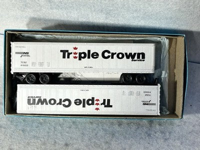 Cool Athearn Blue Box Norfolk Southern RR 45’ Trailer Kits HO