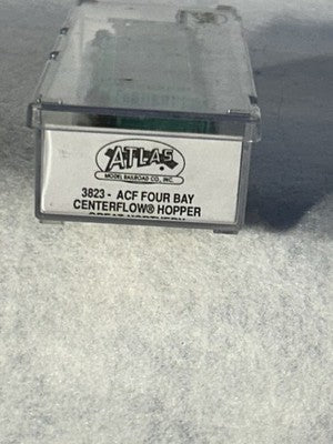 Gorgeous Atlas Great Northern 4-Bay Cylindrical Hopper Car N Gauge