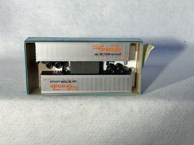 Cool Athearn Trailer Train HO 20 Cars + Trailers With End Of Train Light