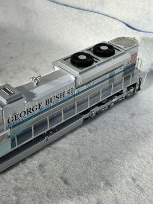 Cool Athearn Genesis George HW Bush SD-70ACE DCC/Sound HO