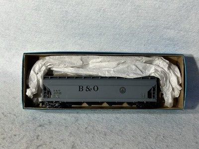 Nice Athearn Mixed Road 4-Bay Cylindrical Hopper Cars HO