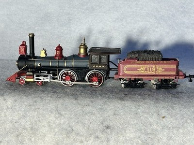 Beautiful Vintage Bachman Union Pacific RR American 4-4-0 Locomotive HO