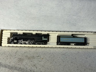 Beautiful Rivarossi NYC/StL RR 2-8-4 Berkshire Locomotive/ 2 Passenger Car Set