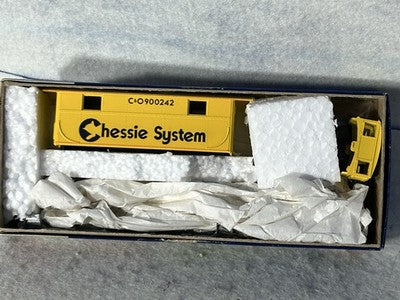 Nice Roundhouse Chessie System RR John Henry Caboose HO