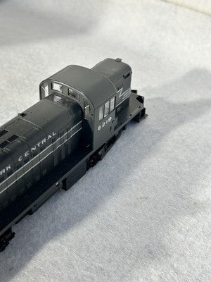 Nice KATO New York Central RR RS-2 Loco HO DCC Ready