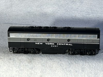 Nice  Bachman Plus Lightning Scheme NYC RR  F-7A /B Both Powered DCC Ready HO