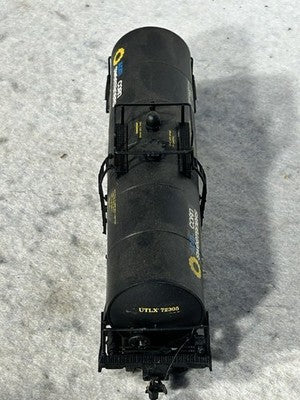 Nice Atlas UTLX Corn Sweeteners Single Dome Tank Car HO (Ex Box)