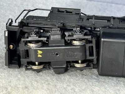 Nice  ATLAS/KATO Undecorated GP-38 Diesel Engine HO