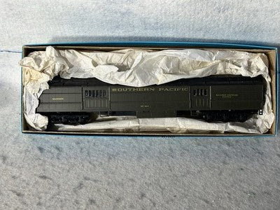 Nice Athearn Southern Pacific RR 6 Car Passenger Set HO