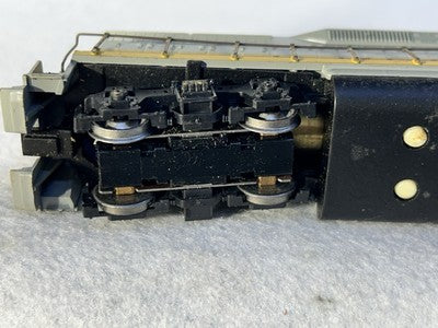 Nice Athearn Erie Lackawanna RR  GP-35 Diesel Engine HO