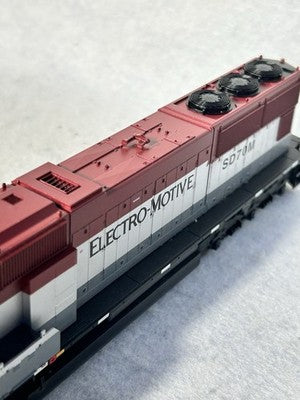 Nice Athearn Genesis EMD SD-70M Lease Unit Diesel Engine DCC Ready HO