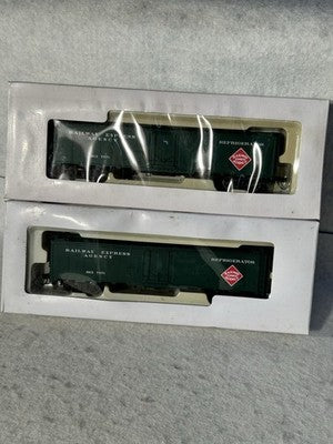 Classic Walthers Railway Express Agency 50’ 2-Car Reefer Set HO (Ex Outer Box)