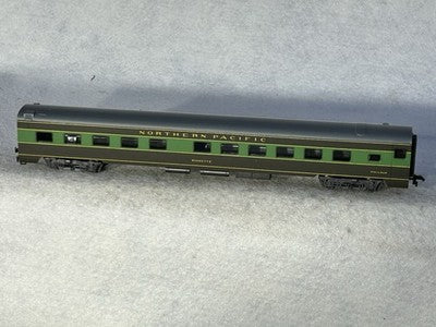Nice Stewart /KATO/Rivarossi Northern Pacific RR  F-9A/B +5 Car Passenger Set HO