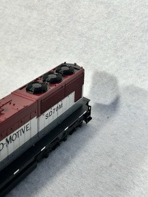 Nice Athearn Genesis EMD SD-70M Lease Unit Diesel Engine DCC Ready HO