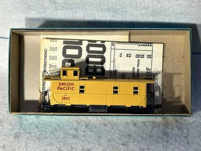 Nice Athearn Blue Box Union Pacific RR Caboose HO