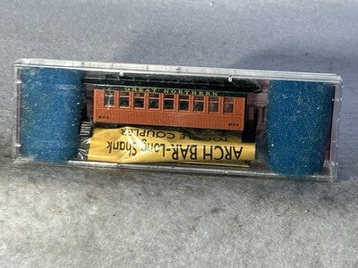 Old Time Roundhouse RR  Passenger Car Set N Gauge
