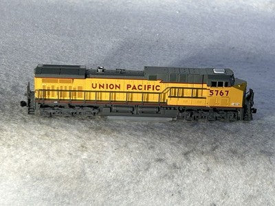 Beautiful KATO Union Pacific RR AC4400W Diesel Engine N GAUGE