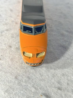 Sleek LIMA  Golden Series HO InterCity Train Set Pwrd. Loco, Dummy, 2 Pass. Cars