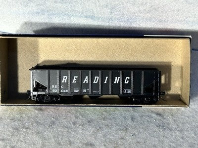 Nice Roundhouse Reading RR 3-Bay 90 Ton Hopper Car/Loads/K-D’s HO 5 Car Set