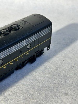 Stout Stewart/KATO  F-7-A/B Phase I Late PENNSY Locos Both Powered
