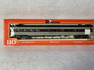 Nice Rivarossi Del & Lack E-8—2 engine/7 Car Passenger Set (Pow./Dum.) HO