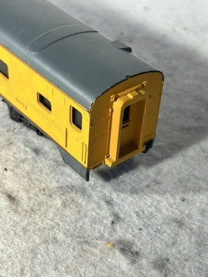 Beautiful Rivarossi Union Pacific Passenger Car Combine HO (Ex Box)