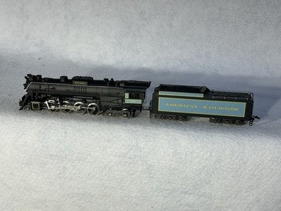 Beautiful Rivarossi NYC/StL RR 2-8-4 Berkshire Locomotive/ 2 Passenger Car Set