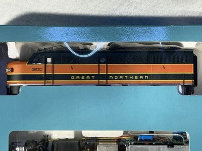 Nice  Proto 2000  FA-1 Great Northern RR Locomotive HO  DCC Ready