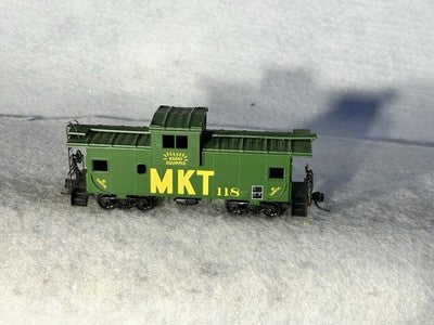 Nice Athearn Mary Kate RR Extended Vision Caboose HO