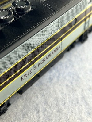 Nice  Stewart Erie Lackawanna RR F-7 A-B-B-A Phase 1 Set (A’s Pow./B’s Unp.) HO