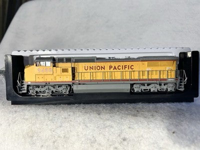 Handsome ATLAS Master Line Union Pacific Dash 8-40CW Diesel Engine DCC/Sound HO