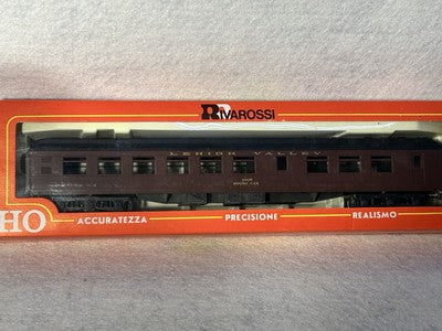 Nice Proto/Rivarossi  Lehigh Valley PA engine/ 7 Car Passenger Set, HO