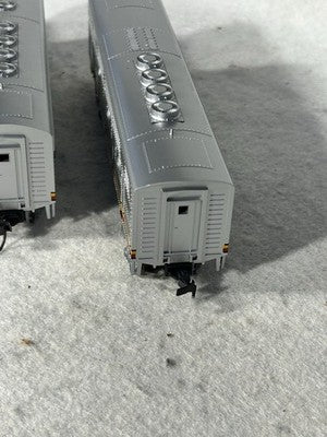Classic  Stewart/KATO Santa Fe RR F-7 A/B/B Engines 2  Powered/1 Dummy HO