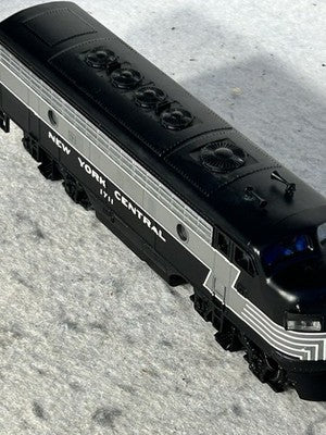 Nice  Bachman Plus Lightning Scheme NYC RR  F-7A /B Both Powered DCC Ready HO
