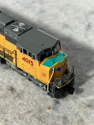 Beautiful KATO Union Pacific RR SD-70M Excursion Diesel Engine N GAUGE