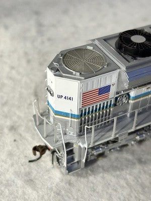 Cool Athearn Genesis George HW Bush SD-70ACE DCC/Sound HO