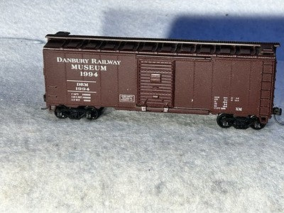Athearn Danbury Museum 40’ Box Car HO KD Couplers/Weighted/Metal Wheels (No Box)