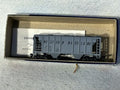 Cool Roundhouse Western Maryland RR 2-Bay Ribbed Side Covered Hopper Cars HO