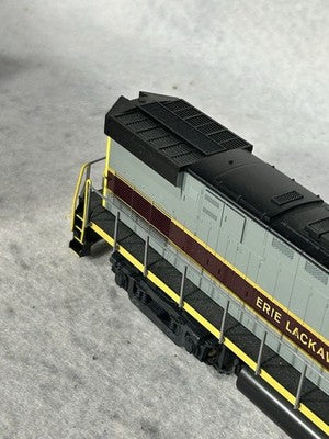 Beautiful Atlas/KATO Erie Lackawanna RR Alco C-424 Loco HO