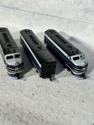 Cool Athearn Baltimore & Ohio RR F-7 A-B-A/6-Car Pass Set HO A & B Powered